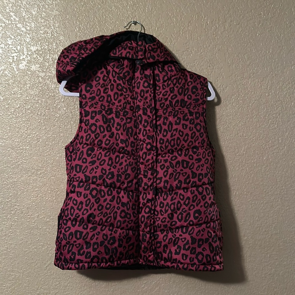Brand new black  lipstick cheetah vest medium
